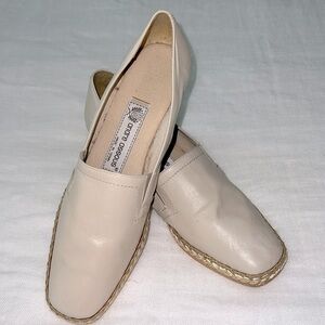 Andre Assous Woman’s soft leather Espadrilles Size 10 1/2 M. Made in Spain